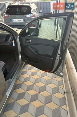 Седан Kia Optima 2013 в Киеве