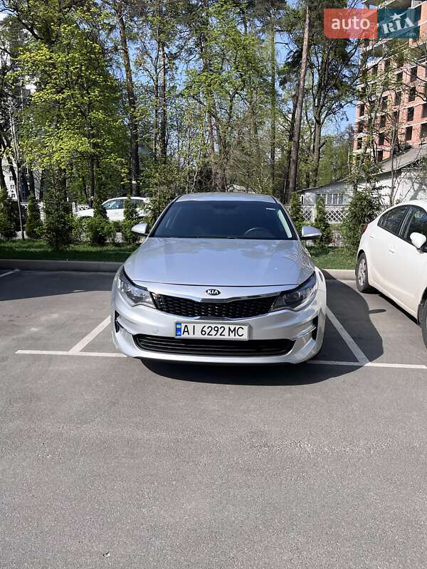 Седан Kia Optima 2016 в Киеве