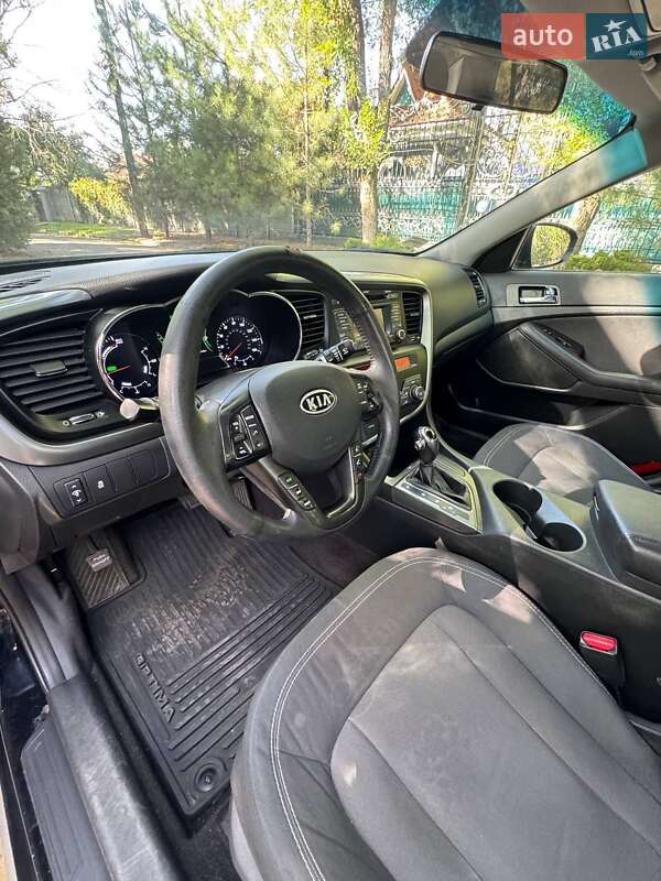 Седан Kia Optima 2011 в Запорожье