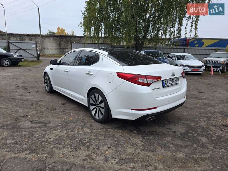 Седан Kia Optima 2013 в Шостке