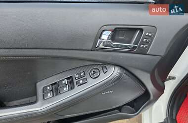 Седан Kia Optima 2013 в 