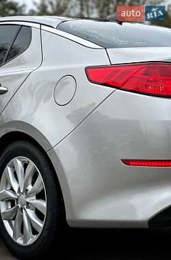 Седан Kia Optima 2014 в 