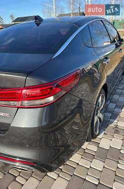 Седан Kia Optima 2017 в 