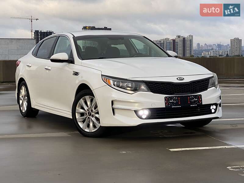 Седан Kia Optima 2017 в Киеве