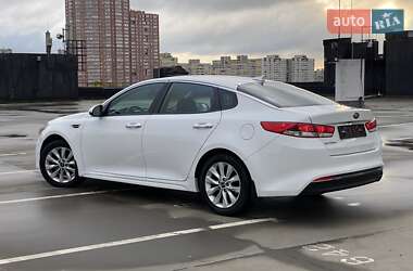 Седан Kia Optima 2017 в 