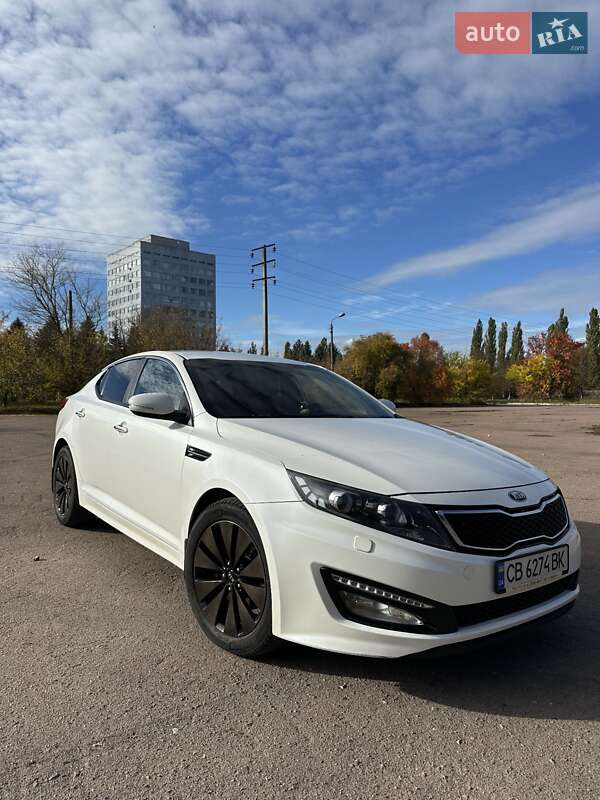 Седан Kia Optima 2013 в  фото Седан Kia Optima 2013 в