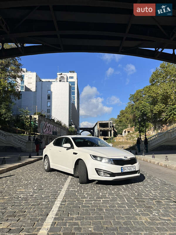 Седан Kia Optima 2012 в Одессе