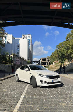 Седан Kia Optima 2012 в 