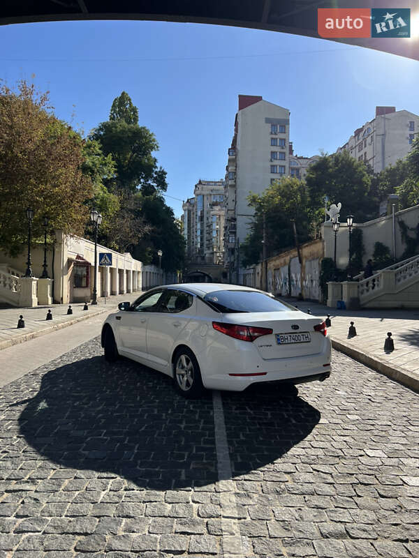 Седан Kia Optima 2012 в Одессе