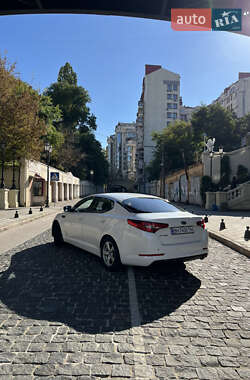 Седан Kia Optima 2012 в 
