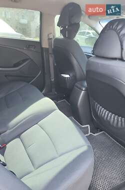 Седан Kia Optima 2015 в  фото 6 Седан Kia Optima 2015 в