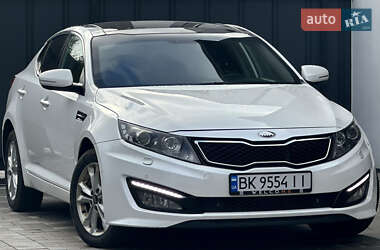 Седан Kia Optima 2012 в 