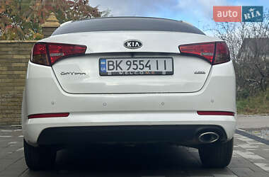 Седан Kia Optima 2012 в 