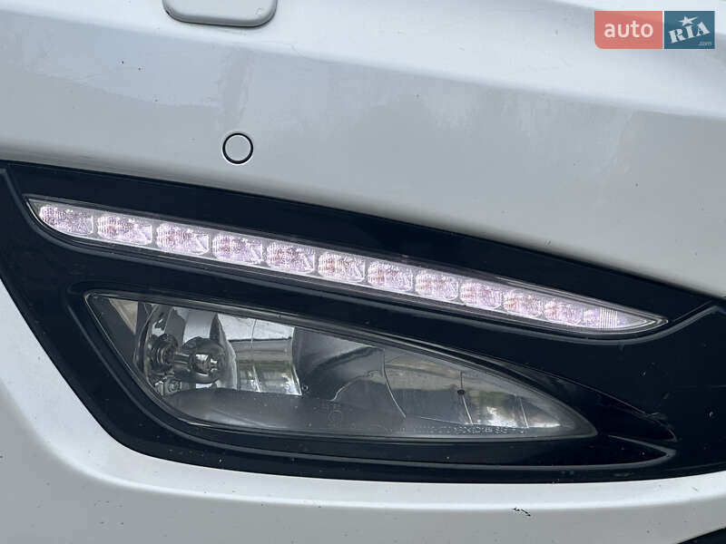 Седан Kia Optima 2012 в Рівному