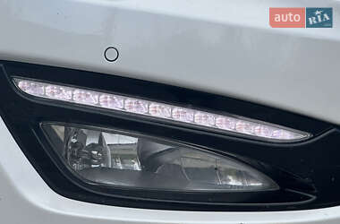 Седан Kia Optima 2012 в 