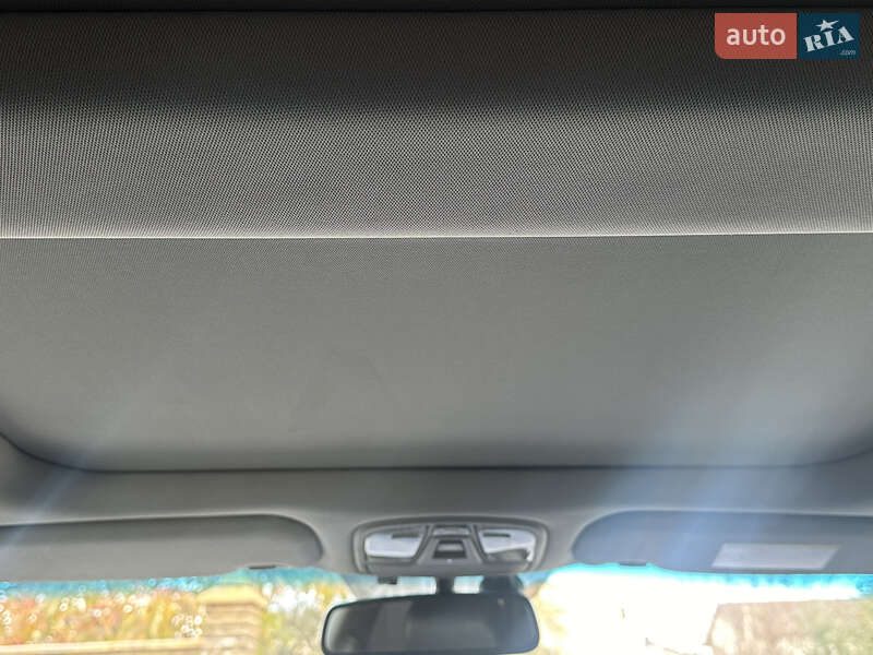 Седан Kia Optima 2012 в Рівному