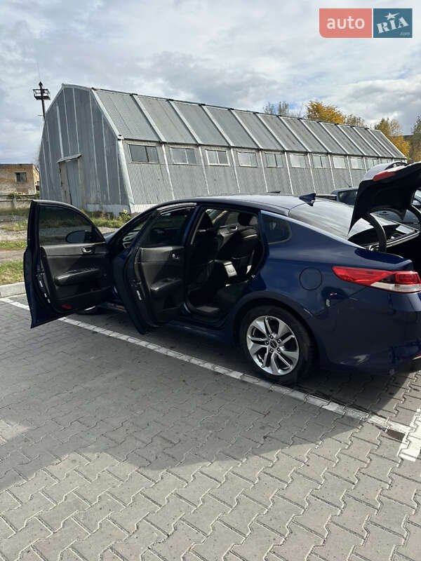 Седан Kia Optima 2016 в Виннице