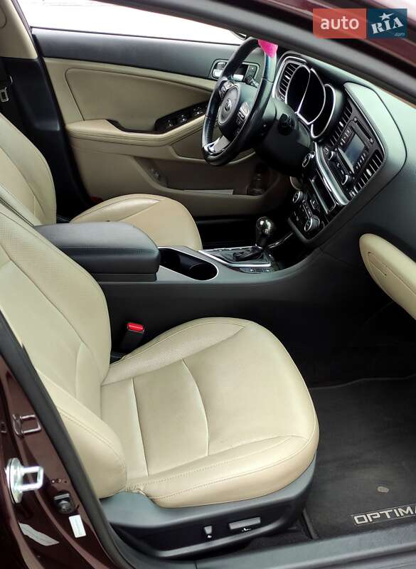 Седан Kia Optima 2015 в Полтаве