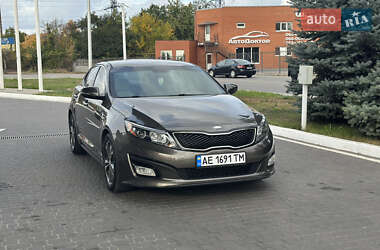 Седан Kia Optima 2014 в 