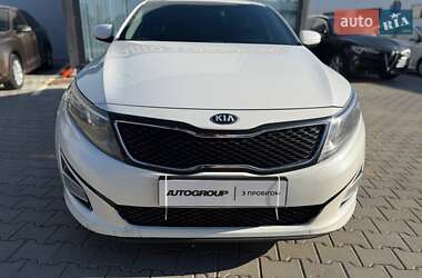 Седан Kia Optima 2015 в 