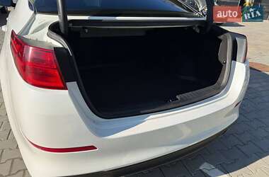 Седан Kia Optima 2015 в 