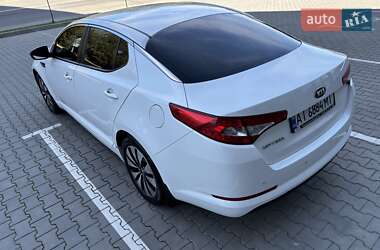 Седан Kia Optima 2012 в 