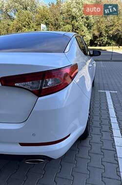 Седан Kia Optima 2012 в 