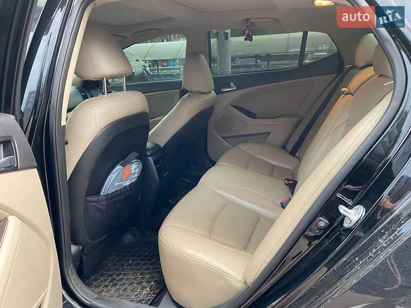 Седан Kia Optima 2014 в Киеве