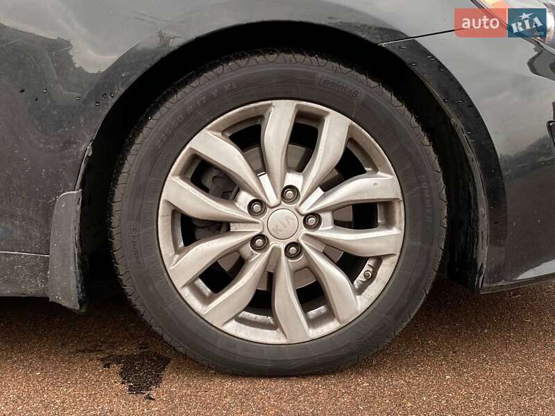 Седан Kia Optima 2014 в Киеве