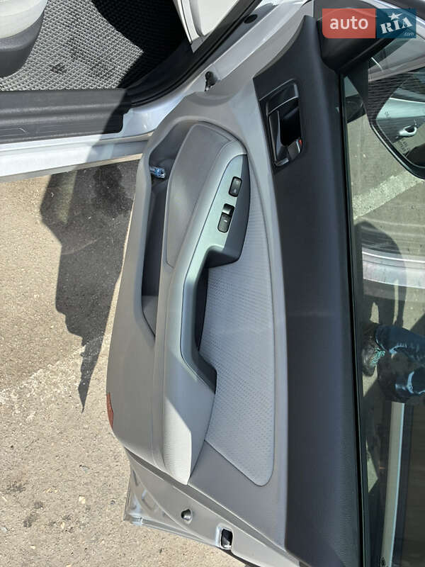 Седан Kia Optima 2014 в Харькове