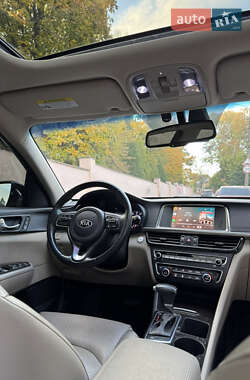 Седан Kia Optima 2017 в  фото 24 Седан Kia Optima 2017 в
