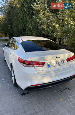 Седан Kia Optima 2017 в  фото 9 Седан Kia Optima 2017 в