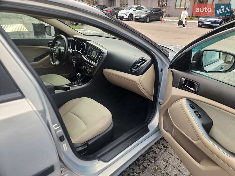 Седан Kia Optima 2014 в Києві