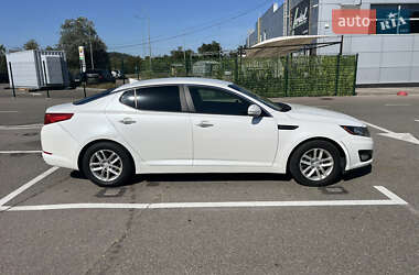Седан Kia Optima 2013 в 