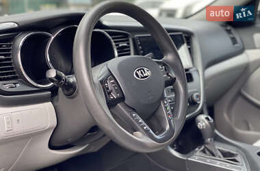 Седан Kia Optima 2013 в 