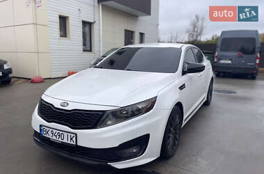 Седан Kia Optima 2012 в 