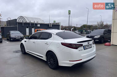 Седан Kia Optima 2012 в 