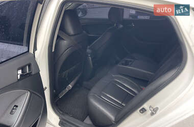 Седан Kia Optima 2012 в 