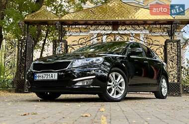 Седан Kia Optima 2012 в 