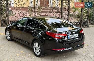 Седан Kia Optima 2012 в 