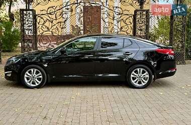 Седан Kia Optima 2012 в 