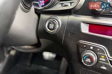 Седан Kia Optima 2012 в 
