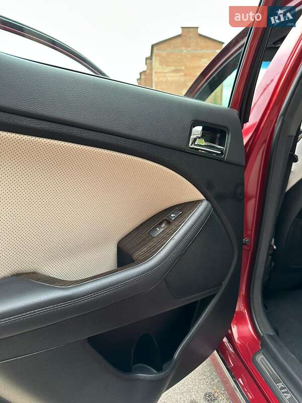 Седан Kia Optima 2013 в Києві фото 15 Седан Kia Optima 2013 в Києві