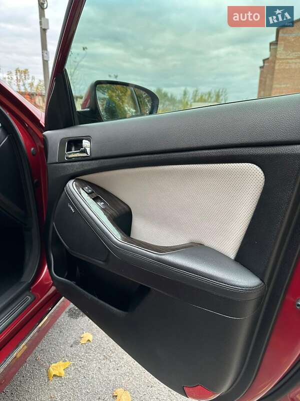 Седан Kia Optima 2013 в Києві фото 35 Седан Kia Optima 2013 в Києві