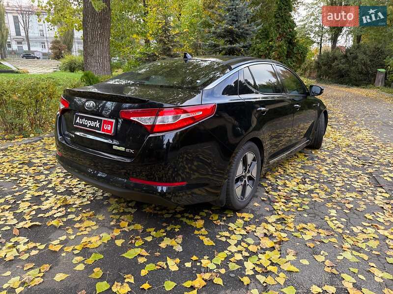 Седан Kia Optima 2013 в Києві