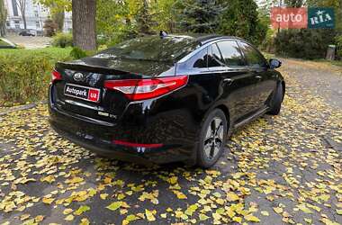 Седан Kia Optima 2013 в 