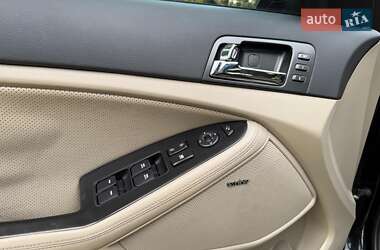 Седан Kia Optima 2013 в 