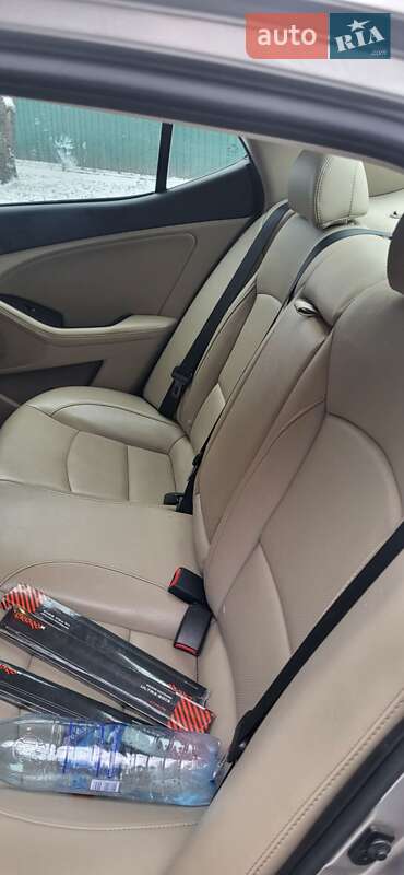 Седан Kia Optima 2014 в Харькове