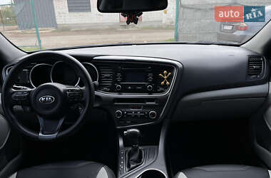 Седан Kia Optima 2015 в 