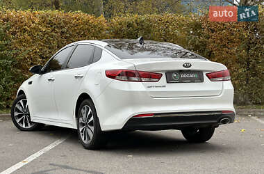 Седан Kia Optima 2016 в 
